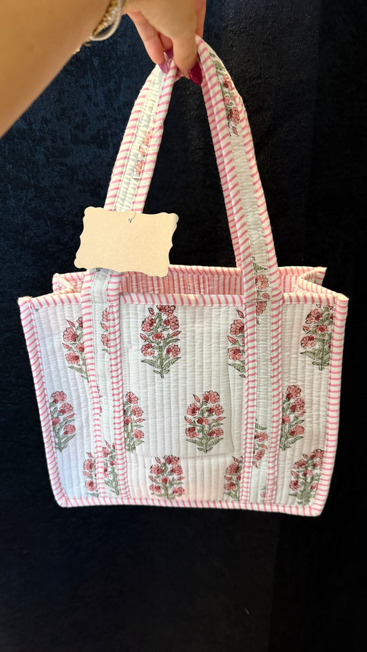 Small pink posies tote bag
