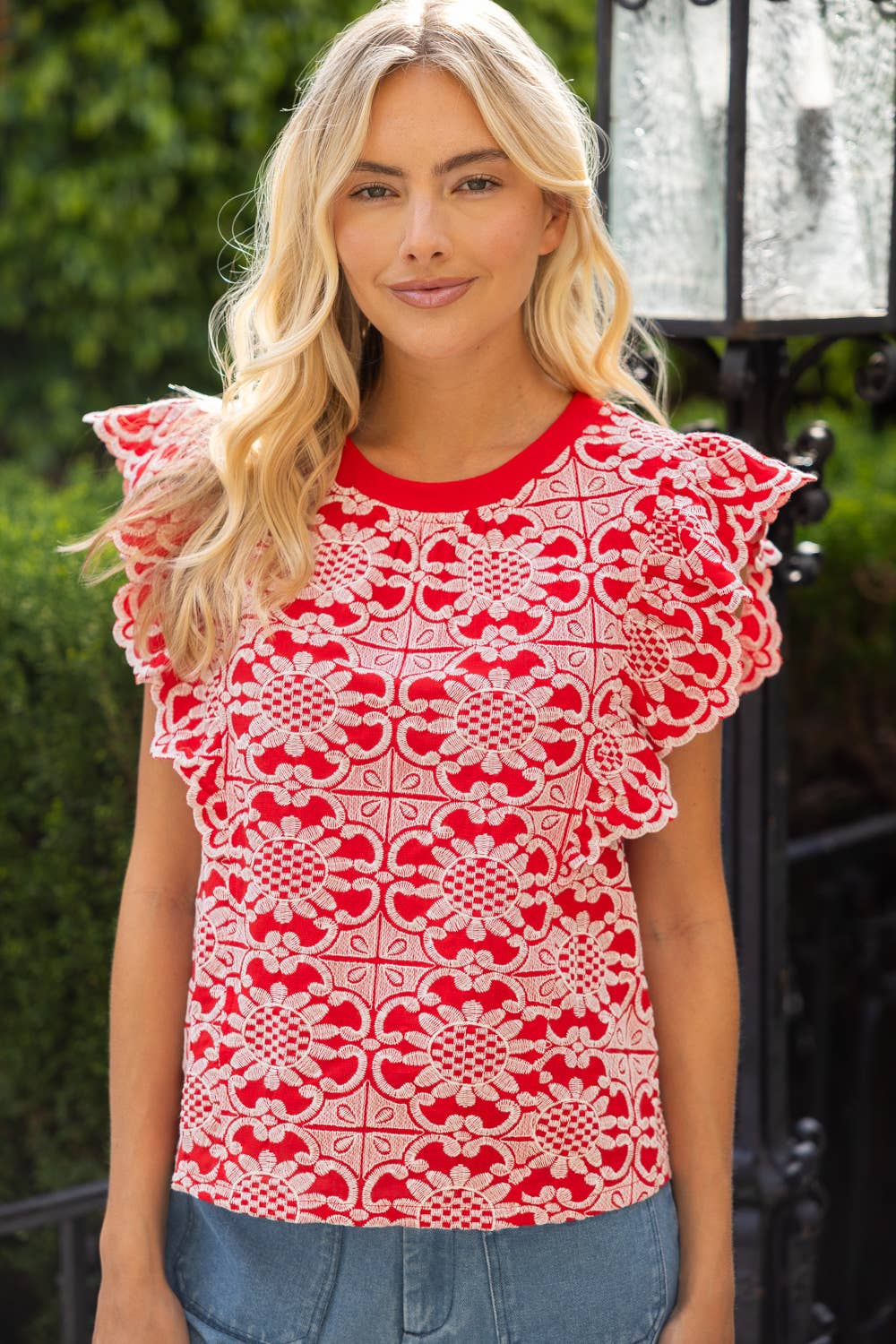 VOY - Scallop Ruffle Detail Floral Embroidered Top: Red, M