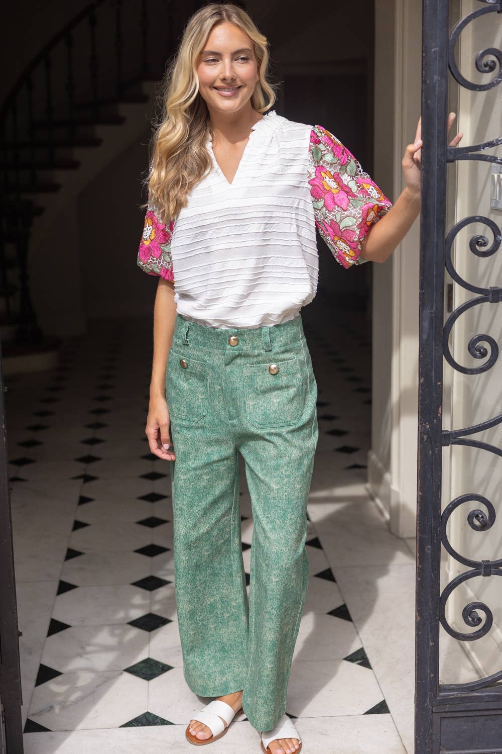 VOY - 36570 Floral Embroidered Short Bubble Sleeve Top: White, S