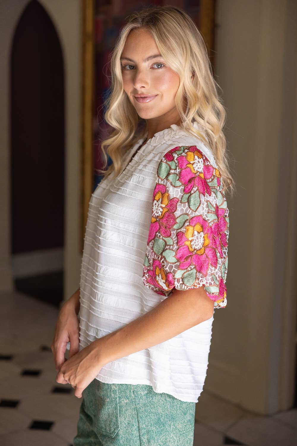 VOY - 36570 Floral Embroidered Short Bubble Sleeve Top: White, M