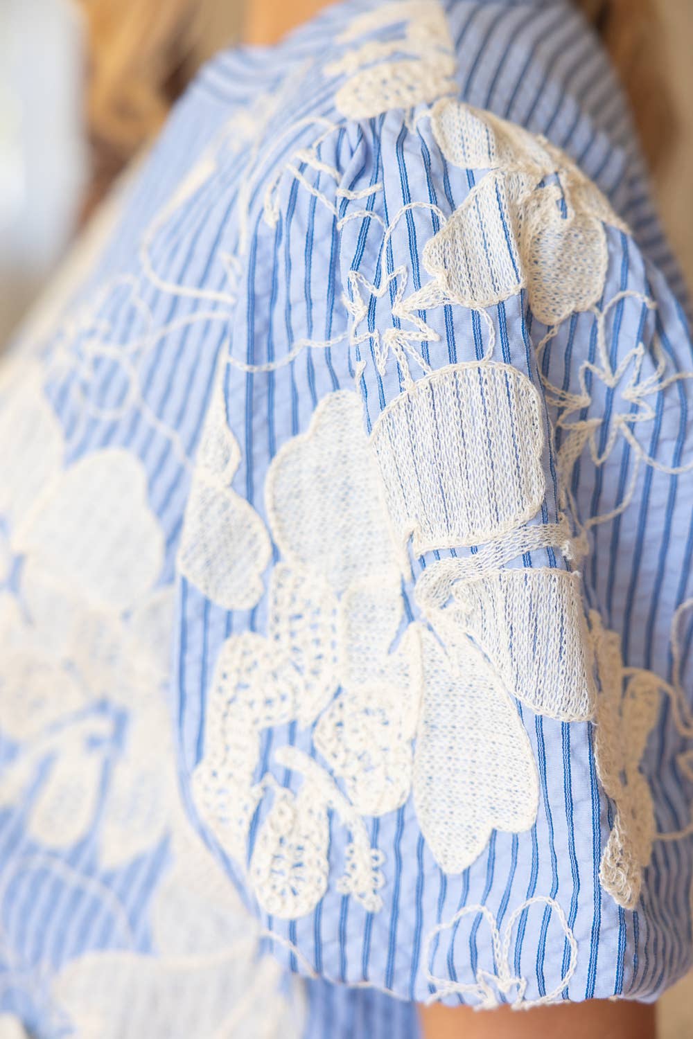 VOY -Embroidered Cover Button Down Stripe Top: Blue, M